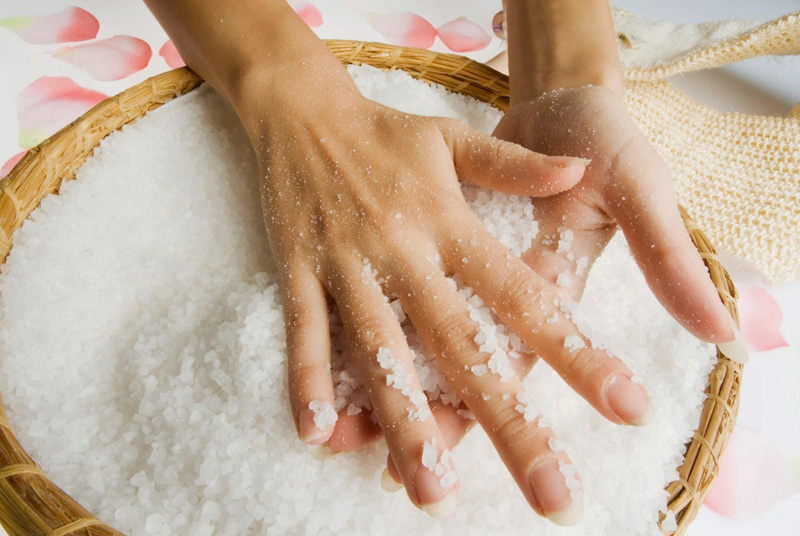 как снять отёк руки солью